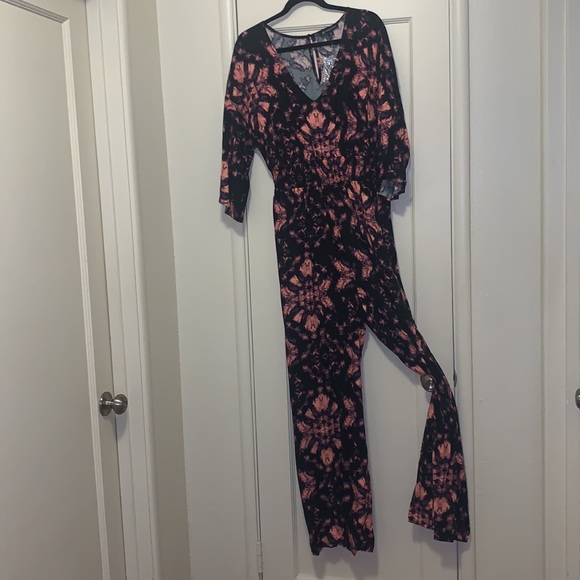 INC Women’s flowy Romper - Picture 4 of 4